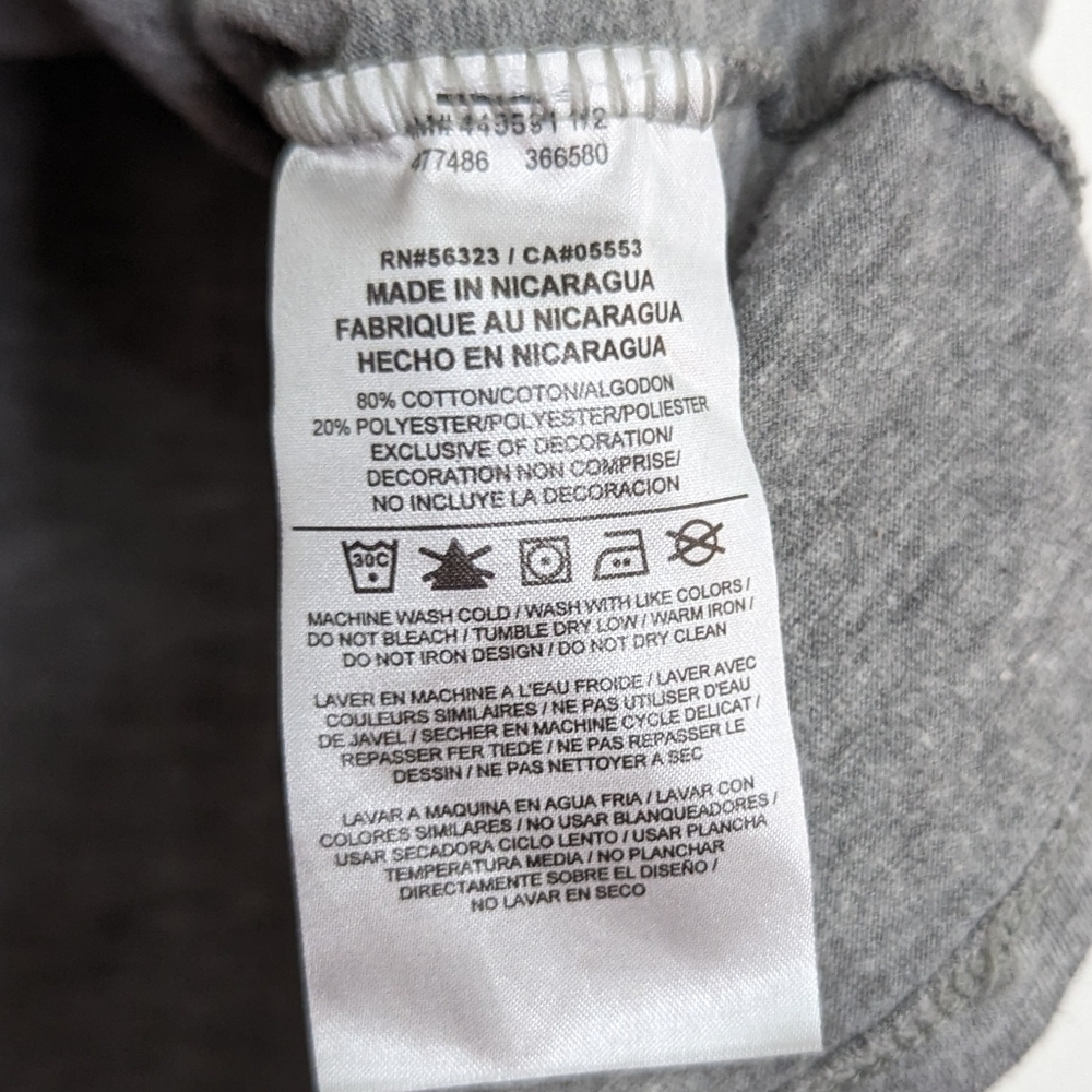Nike Women's The Nike Tee Medium Gray Red Nike Print - Picture 6 of 8